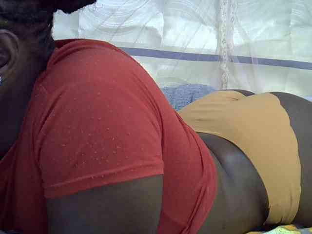Juicyass-02 webcam