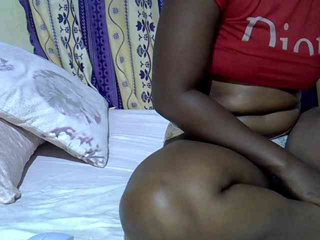Juicyass-02 webcam