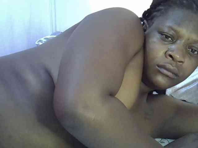 Juicyass-02 webcam