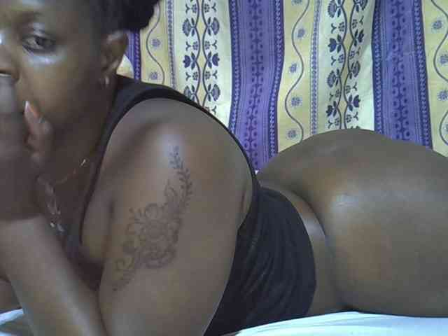 Juicyass-02 webcam