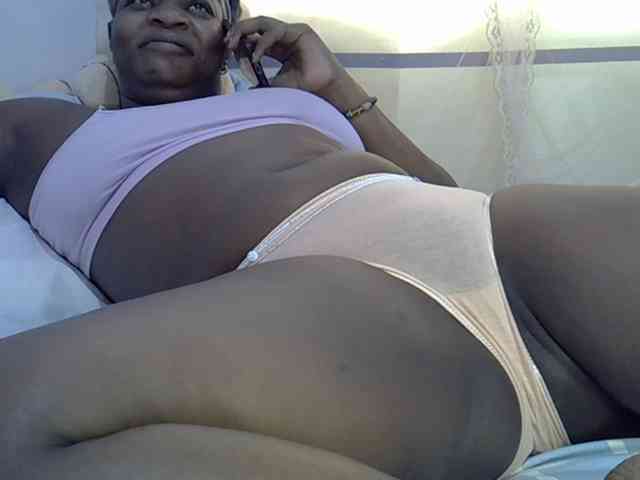 Juicyass-02 webcam