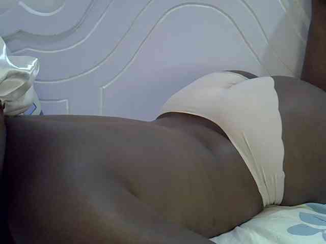 Juicyass-02 webcam