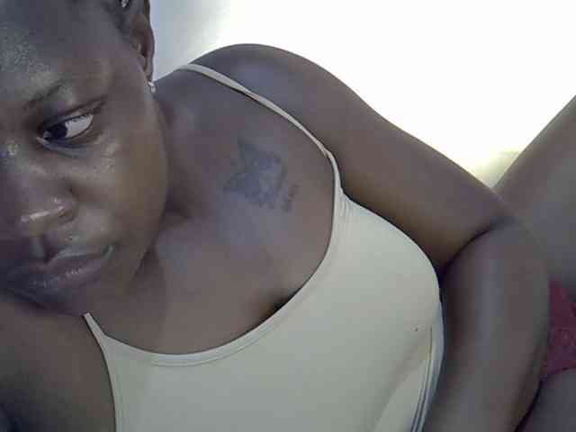 Juicyass-02 webcam