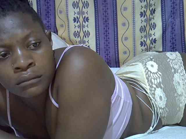 Juicyass-02 webcam