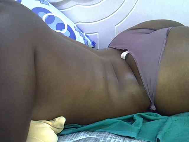 Juicyass-02 webcam