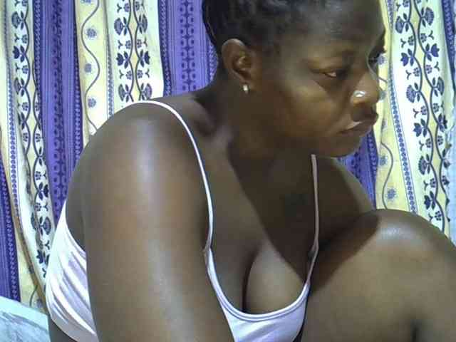 Juicyass-02 webcam