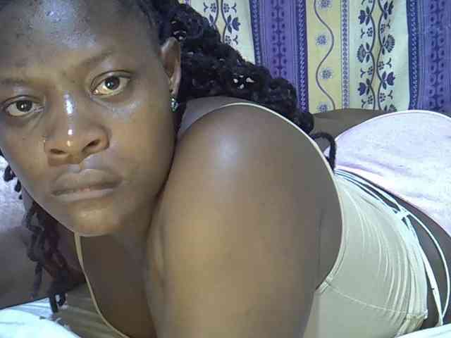 Juicyass-02 webcam