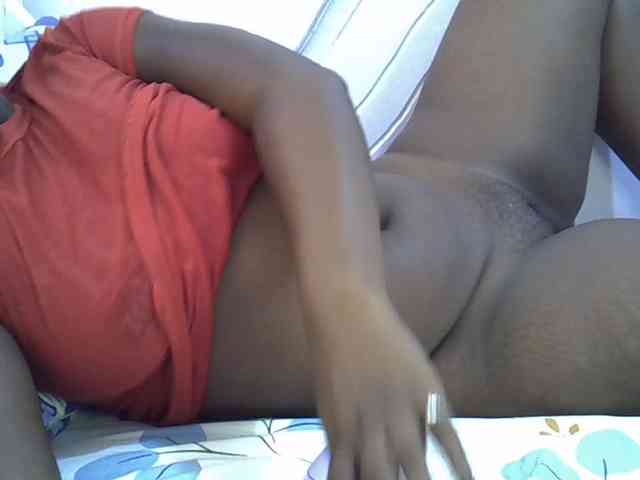 Juicyass-02 webcam