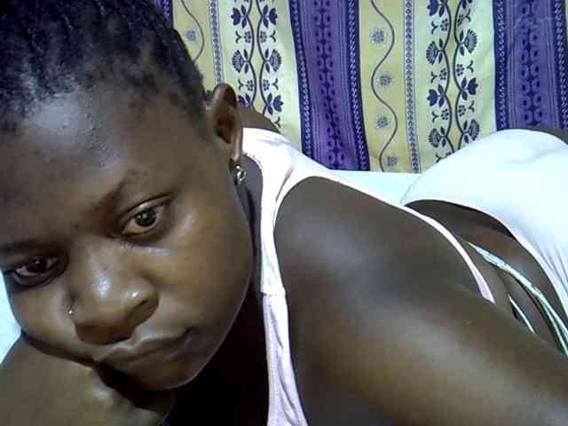 Juicyass-02 webcam