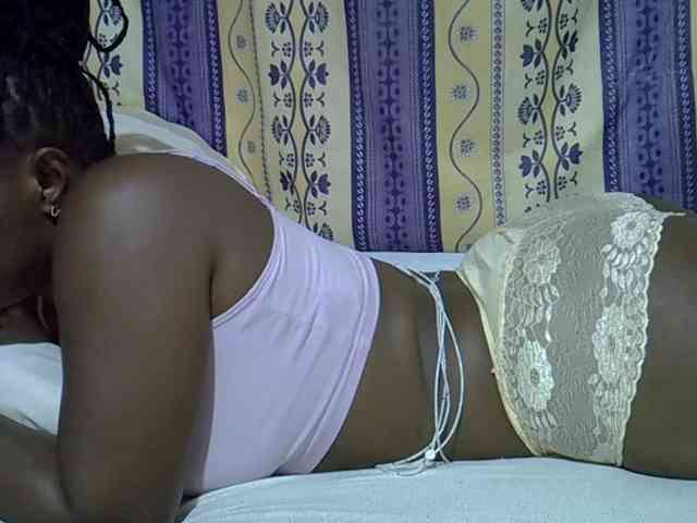 Juicyass-02 webcam