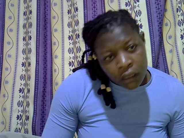 Juicyass-02 webcam