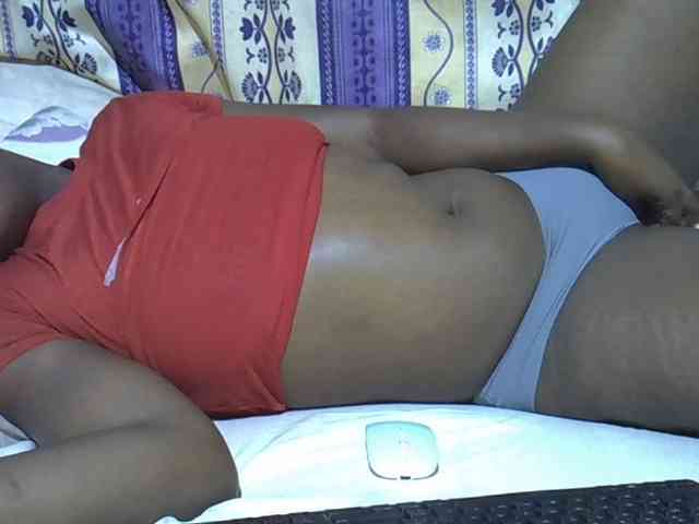 Juicyass-02 webcam