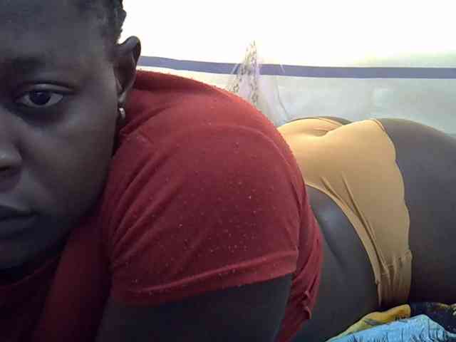 Juicyass-02 webcam