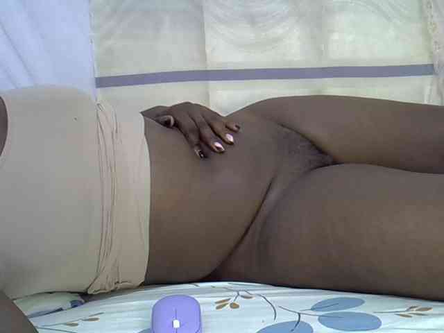 Juicyass-02 webcam
