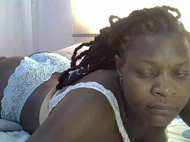 Juicyass-02 webcam