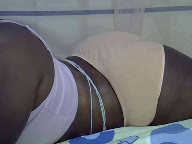 Juicyass-02 webcam