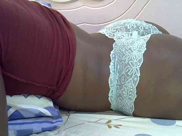 Juicyass-02 webcam