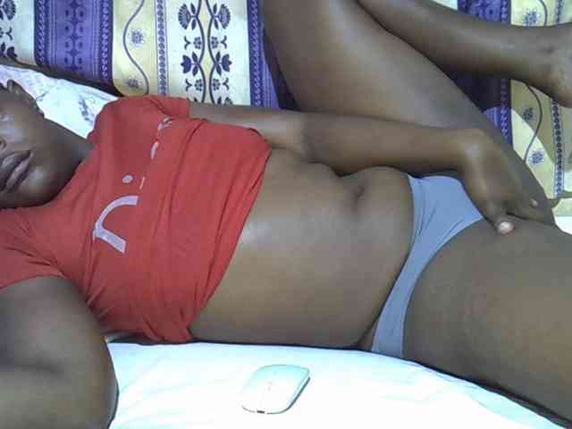 Juicyass-02 webcam
