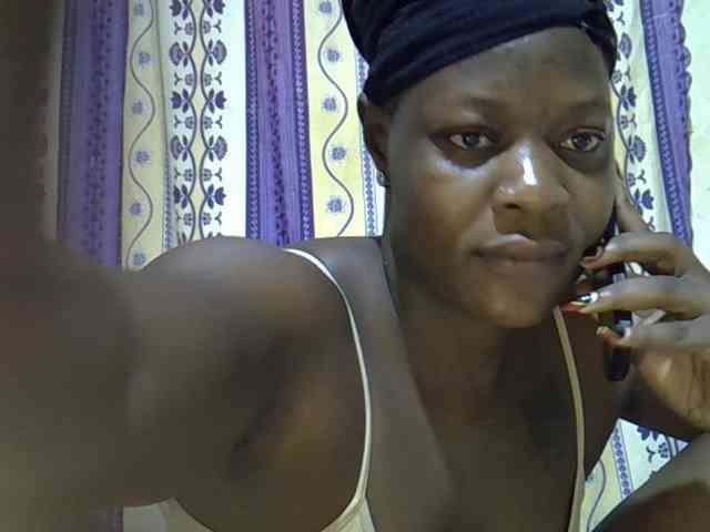Juicyass-02 webcam