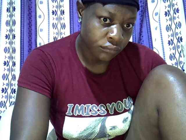 Juicyass-02 webcam
