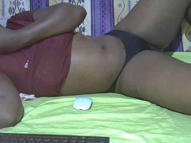 Juicyass-02 webcam