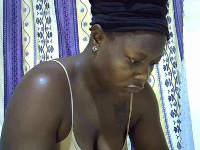 Juicyass-02 webcam