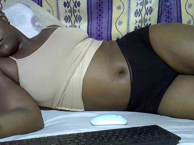 Juicyass-02 webcam