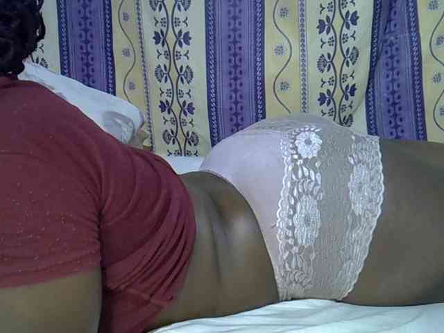 Juicyass-02 webcam