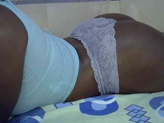Juicyass-02 webcam
