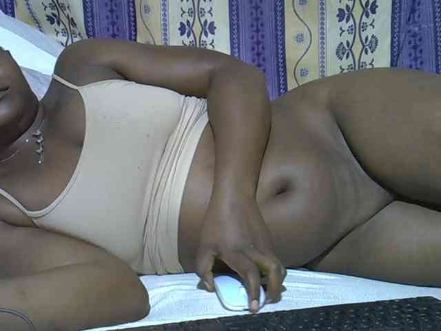 Juicyass-02 webcam