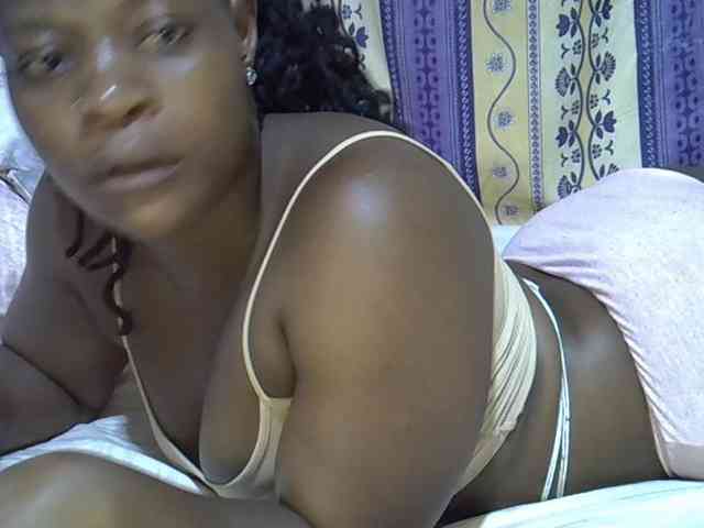 Juicyass-02 webcam