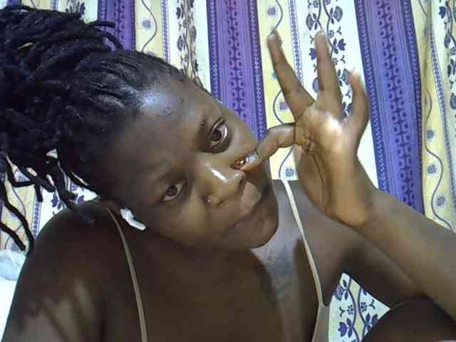 Juicyass-02 webcam