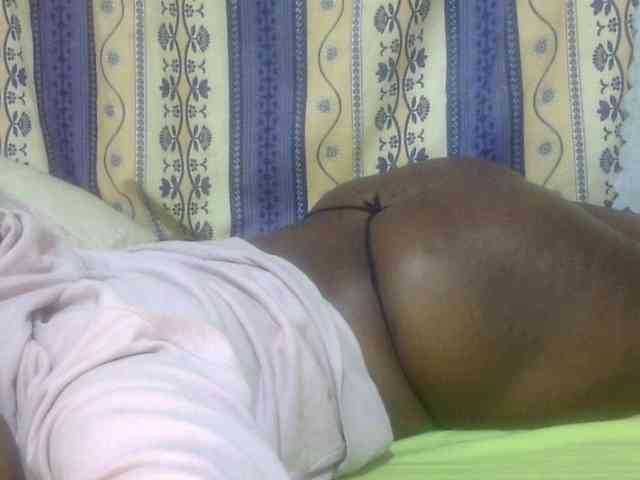 Juicyass-02 webcam