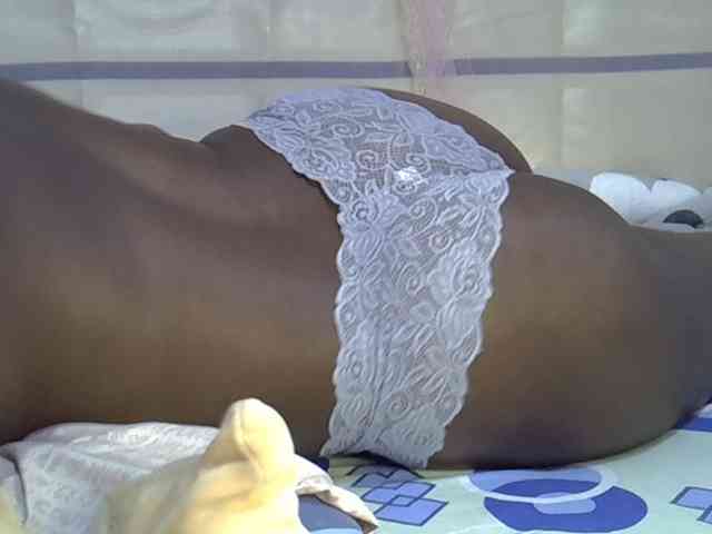 Juicyass-02 webcam