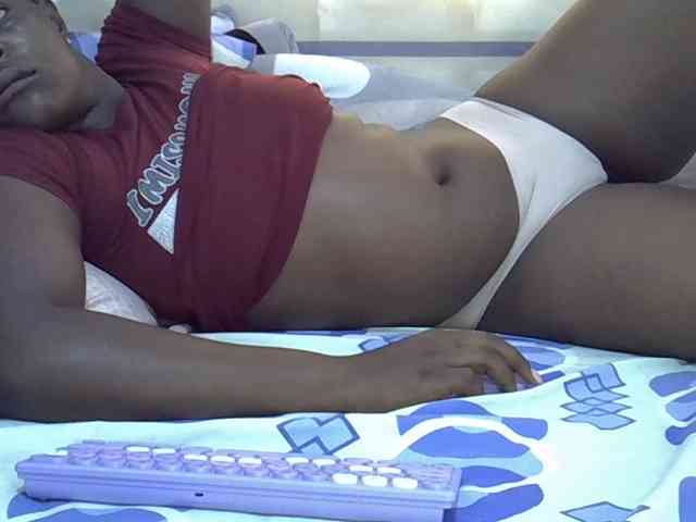Juicyass-02 webcam