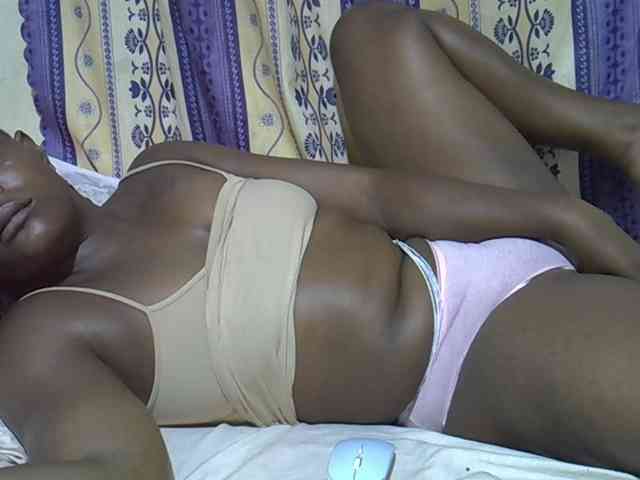 Juicyass-02 webcam