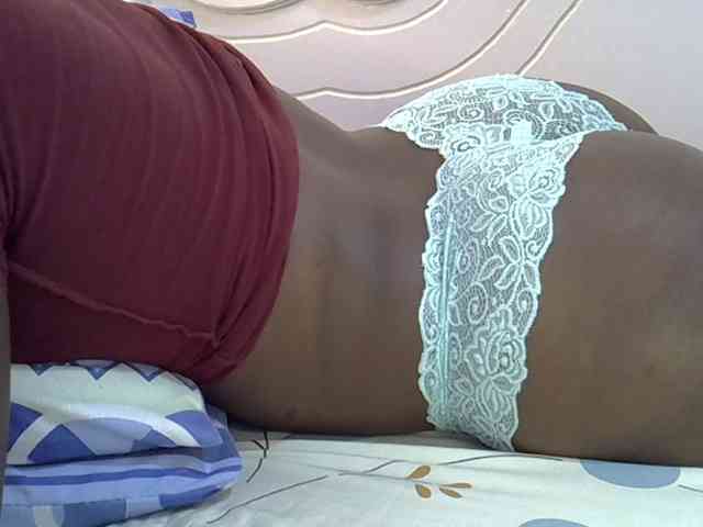 Juicyass-02 webcam