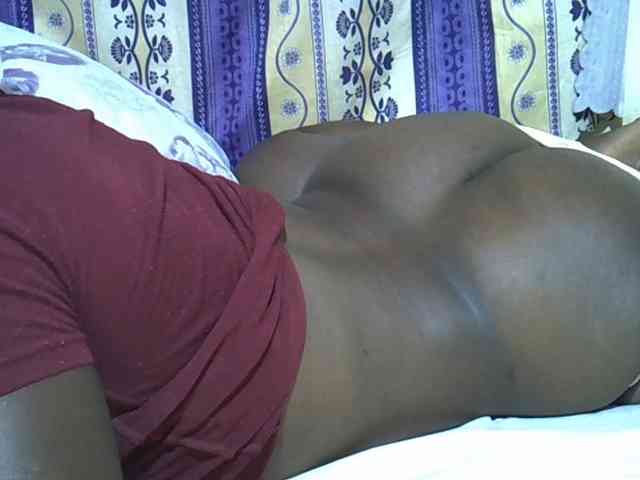 Juicyass-02 webcam