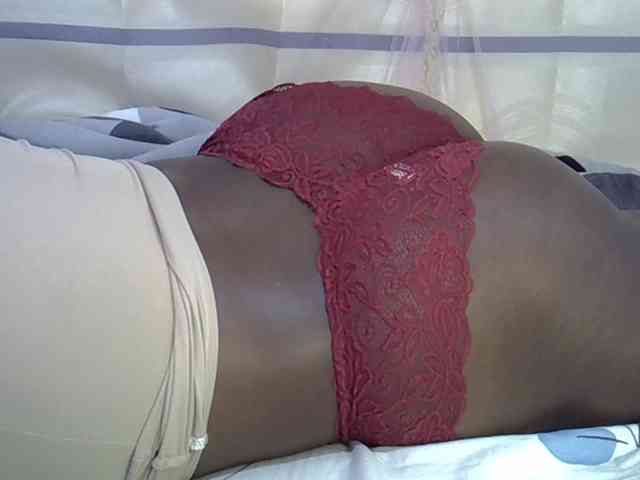 Juicyass-02 webcam