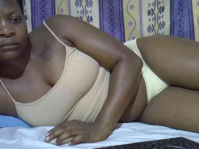 Juicyass-02 webcam
