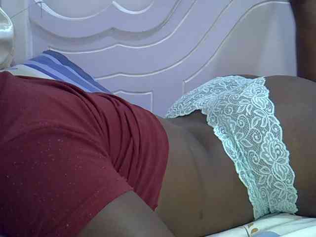Juicyass-02 webcam
