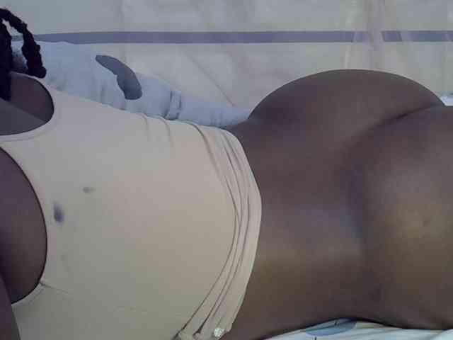 Juicyass-02 webcam