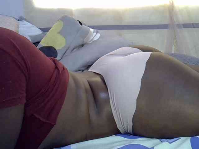Juicyass-02 webcam