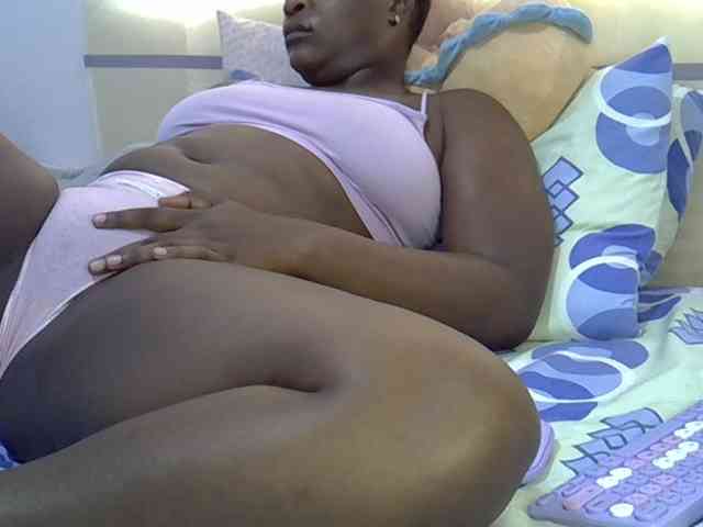 Juicyass-02 webcam