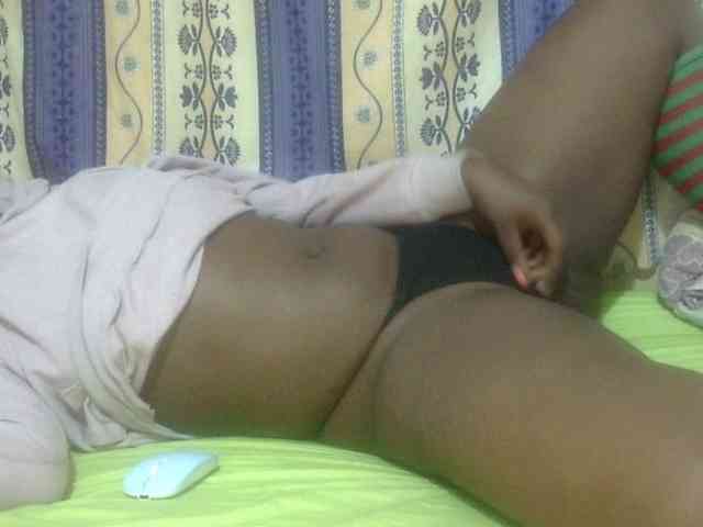 Juicyass-02 webcam