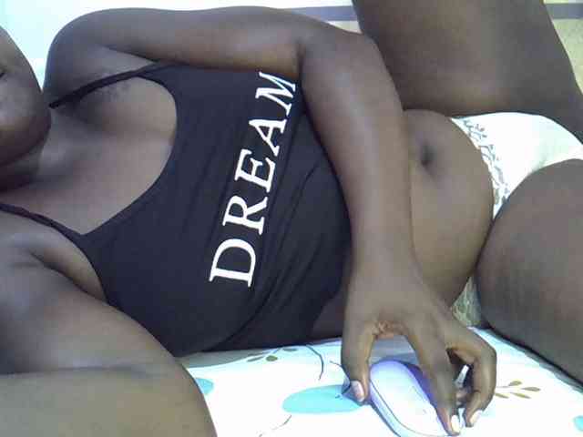 Juicyass-02 webcam