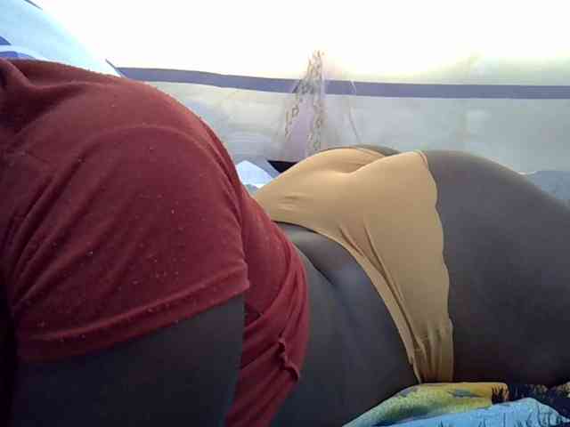 Juicyass-02 webcam