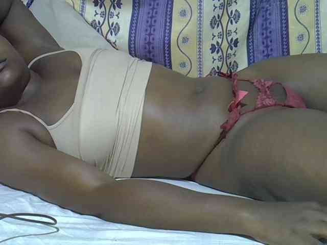 Juicyass-02 webcam