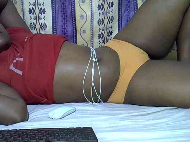 Juicyass-02 webcam