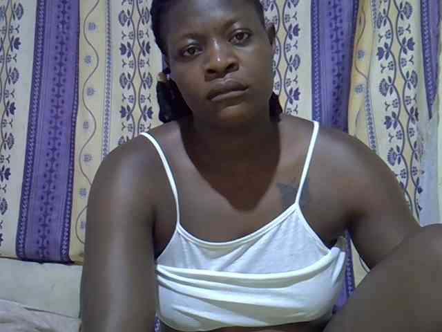 Juicyass-02 webcam